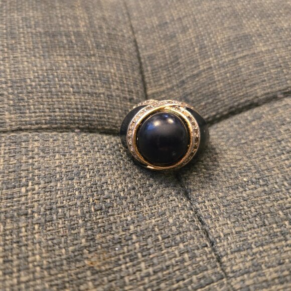 Onyx (Faux) with Zirconia, Size 8.5, in Beautiful Setting, GoldTone Black Enamel - Picture 1 of 3